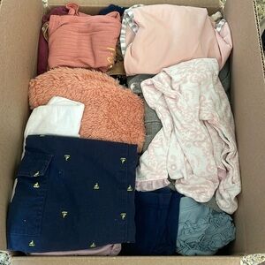Assortment of newborn-3mo girls clothes